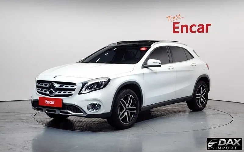 Mercedes-Benz GLA-Class GLA220