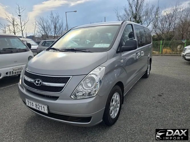 Hyundai Starex 12-Seater Wagon