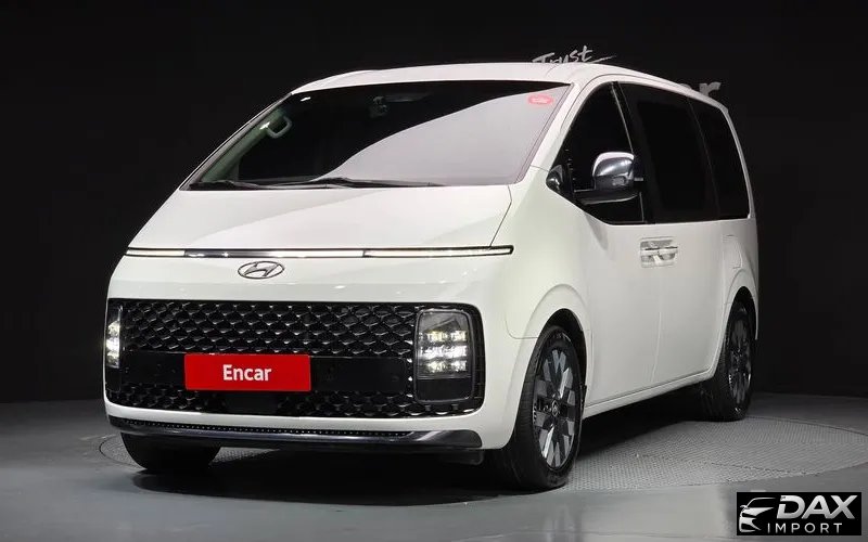 Hyundai Staria Lounge 9-Seater