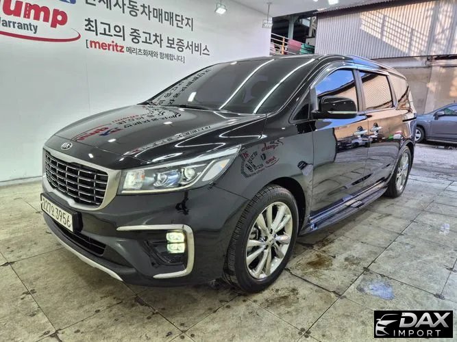 Kia Canival 9-Seater Luxury