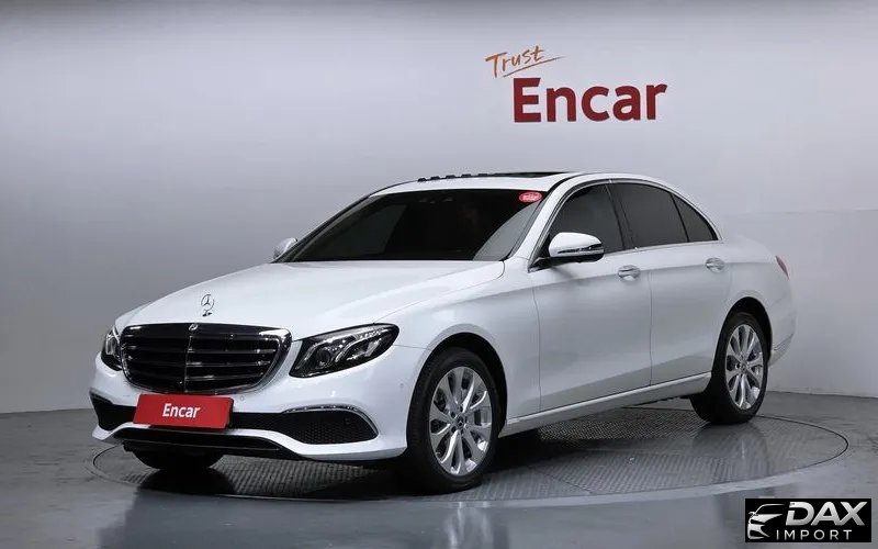 Mercedes-Benz E-Class E300 4MATIC Exclusive