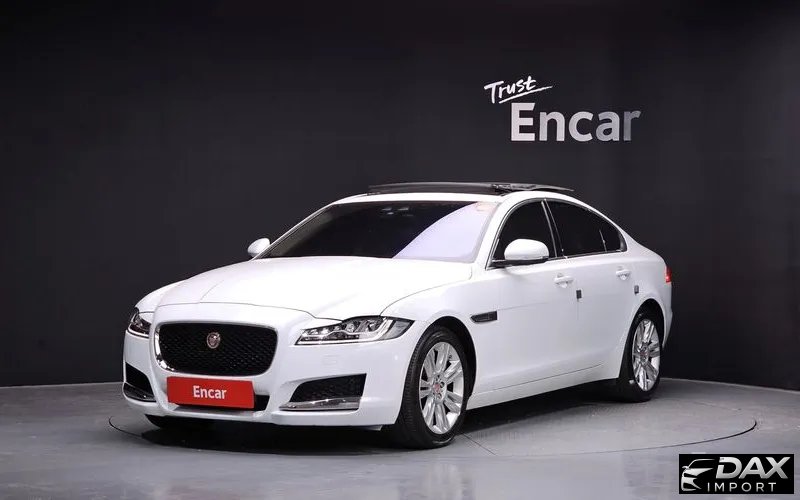 Jaguar XF 25t Portfolio