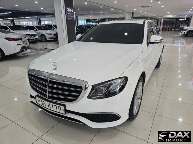 Mercedes-Benz E-Class E300 4MATIC Exclusive