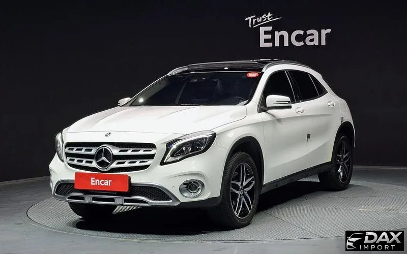 Mercedes-Benz GLA-Class GLA220 Premium