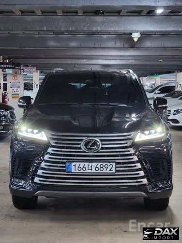 Lexus LX 700h Luxury