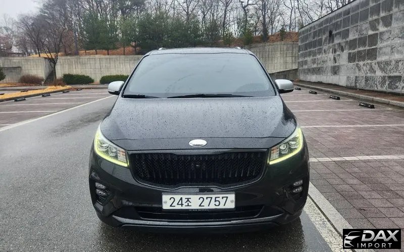 Kia Canival 9-Seater Prstige