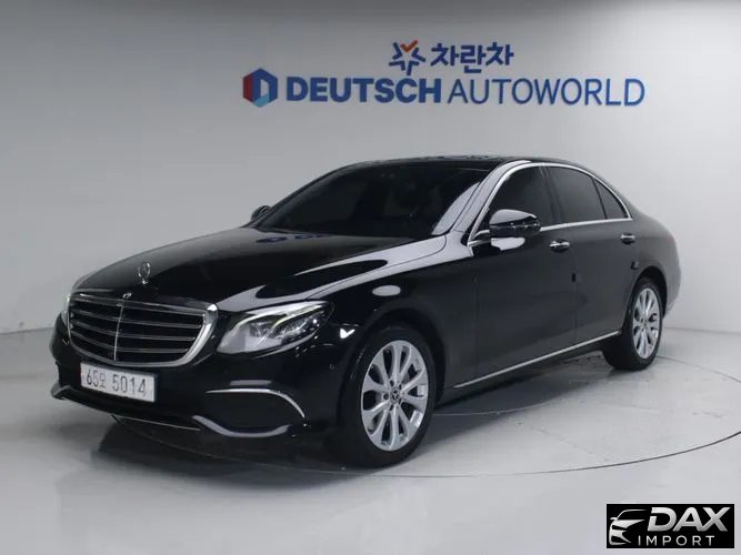 Mercedes-Benz E-Class E300 4MATIC Exclusive Standard