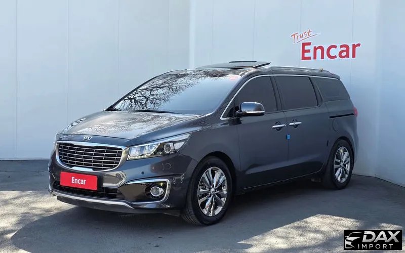 Kia Canival Gasoline 7-seater Limousine