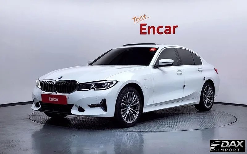 BMW 3-Series 330e Luxury