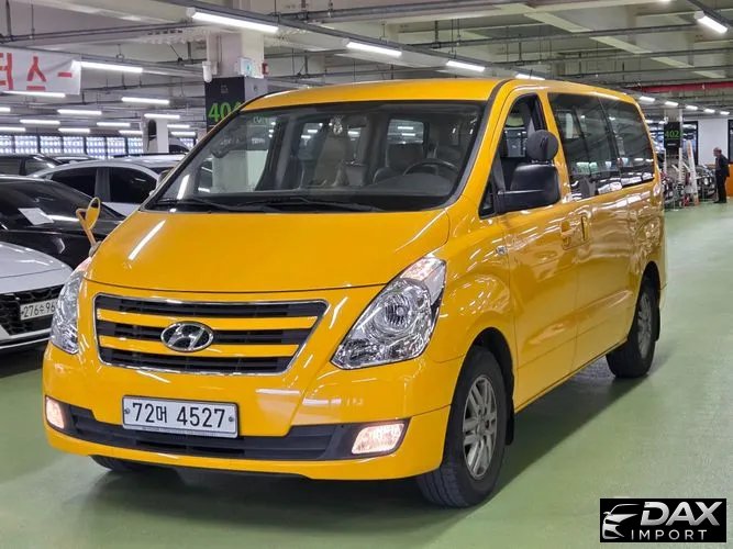 Hyundai Starex 12-Seater Wagon