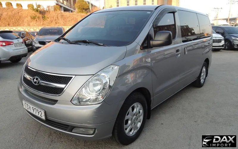Hyundai Starex 12-Seater Wagon