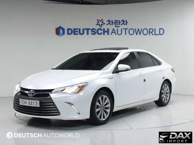 Toyota Camry 2.5 XLE Hybrid