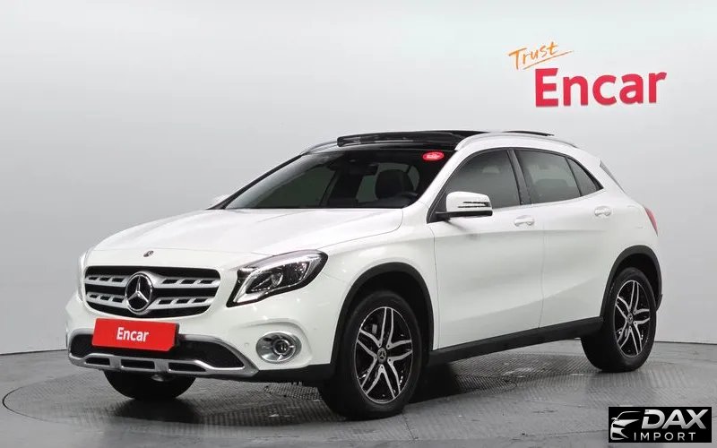 Mercedes-Benz GLA-Class GLA220