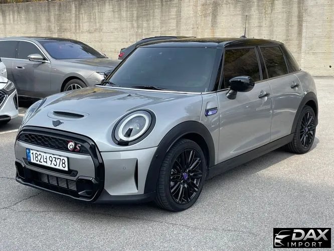 Mini Cooper 5Door Mayfield Edition