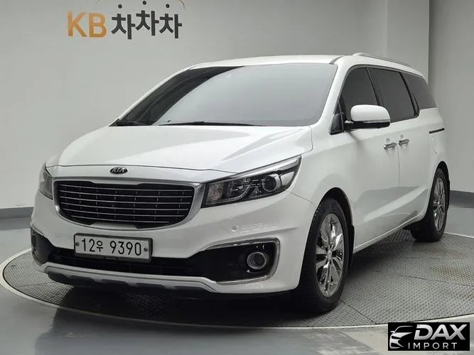 Kia Canival Gasoline 7-seater Limousine