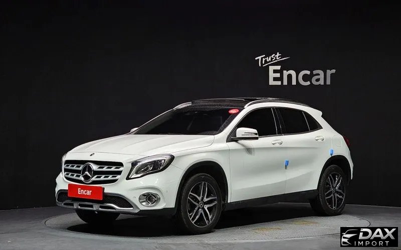 Mercedes-Benz GLA-Class GLA220