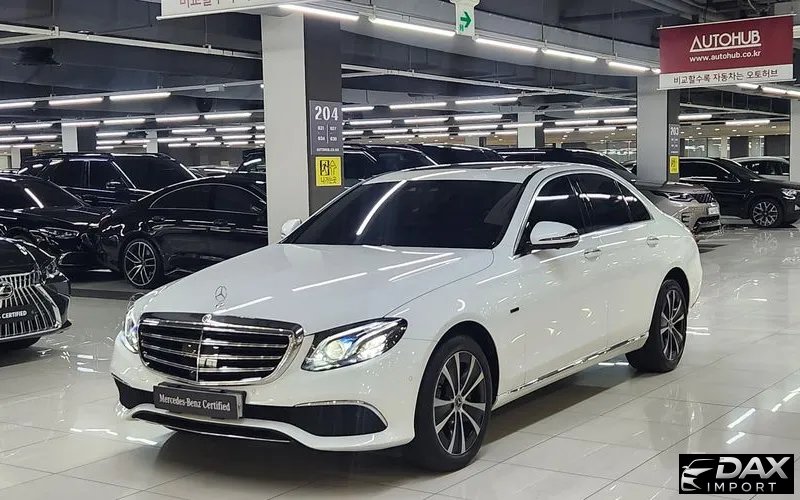 Mercedes-Benz E-Class E300e 4MATIC Exclusive