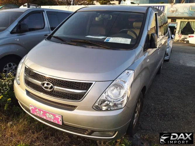 Hyundai Starex 12-Seater Wagon