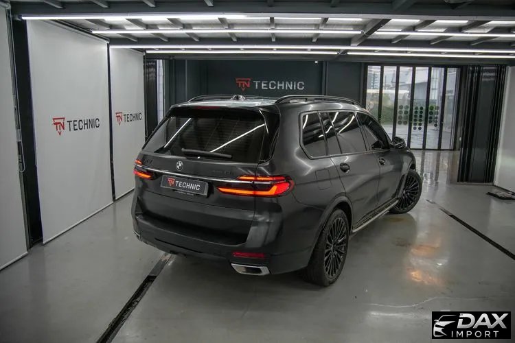 BMW X7 xDrive 40i Design Pure Excellence 7-Seater