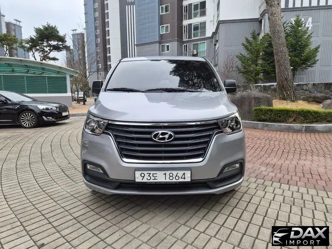 Hyundai Starex Van 5-Seater