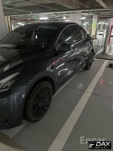 Tesla Model Y Standard Range RWD