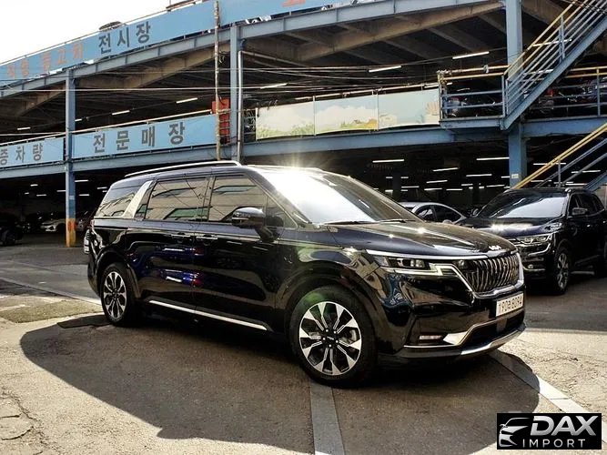 Kia Canival Gasoline 9-Seater Signature