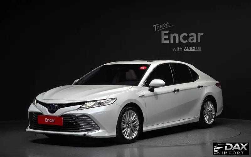 Toyota Camry 2.5 XLE Hybrid
