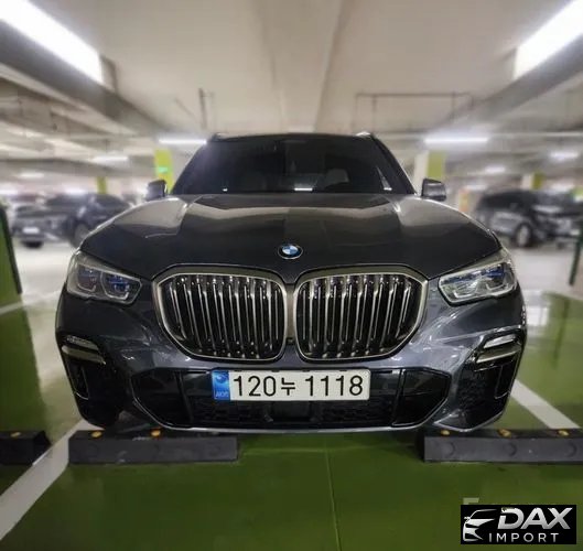 BMW X5 M50i