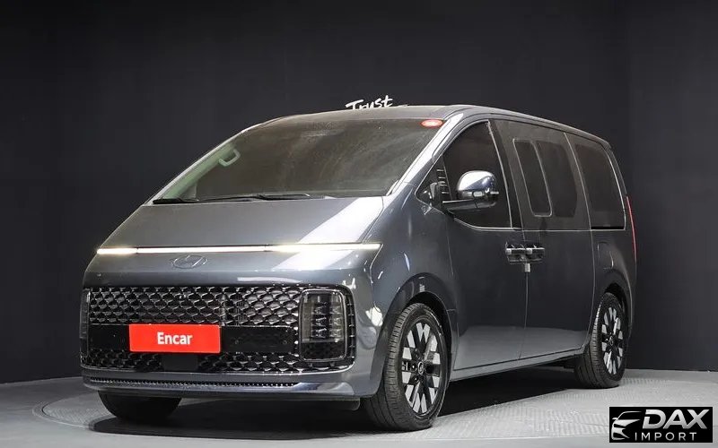 Hyundai Staria 4WD Lounge 9-Seater