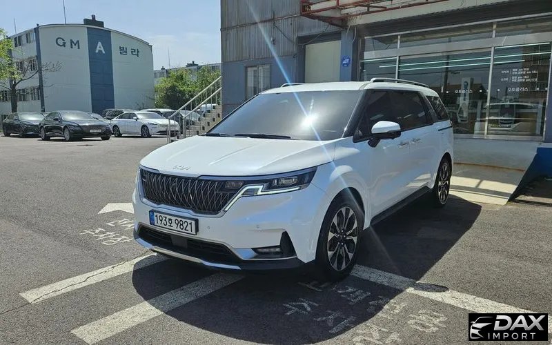 Kia Canival 9-Seater Noblesse