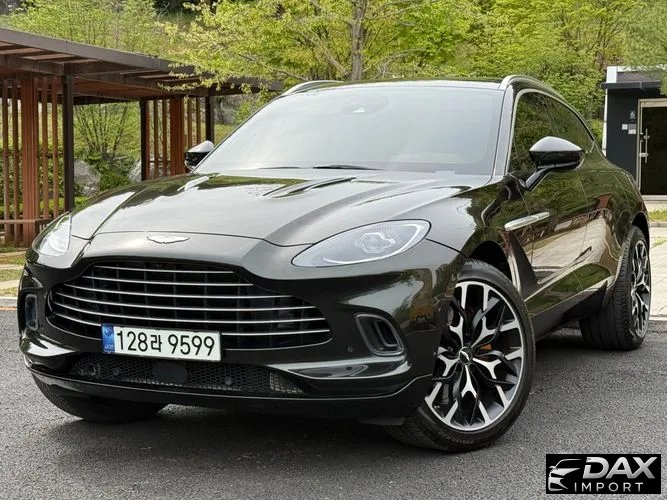 Astonmartin DBX 4.0 V8