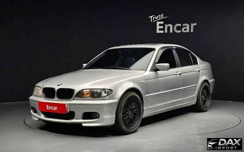 BMW 3-Series 320i Sedan