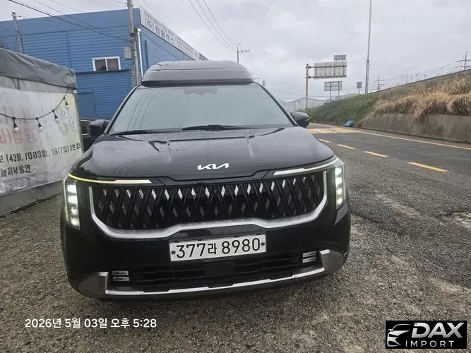Kia Canival Gasoline 7-Seater Hi Limousine