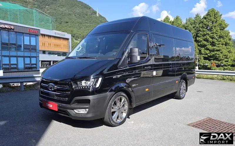 Hyundai Solati 15-seater