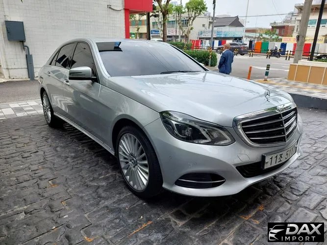 Mercedes-Benz E-Class E300 Elegance