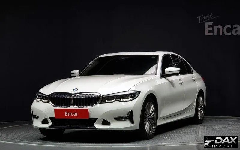 BMW 3-Series 320i Luxury