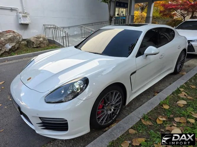 Porsche Panamera 4.8 GTS