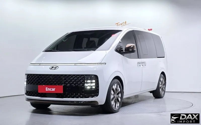 Hyundai Staria 4WD Lounge 7-Seater