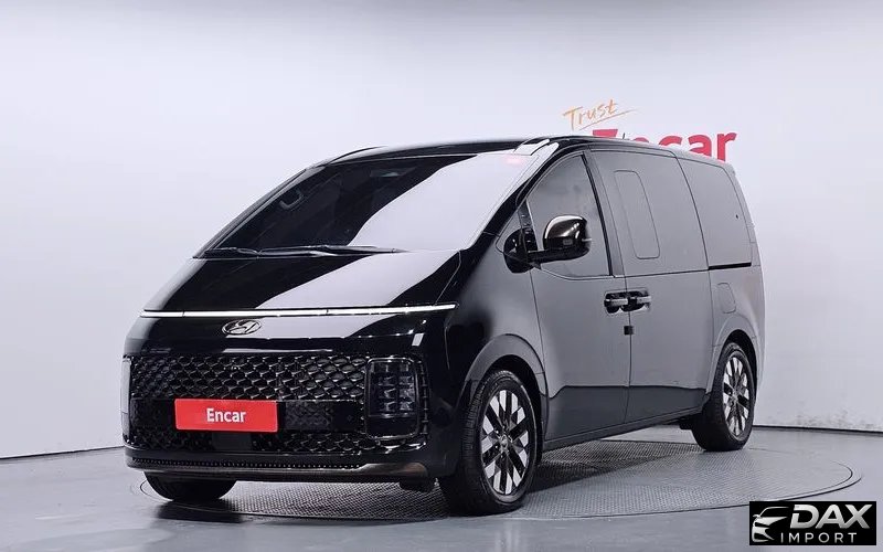 Hyundai Staria 4WD Lounge 9-Seater