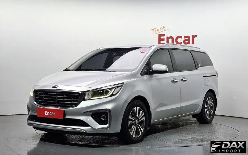 Kia Canival 9-Seater Luxury