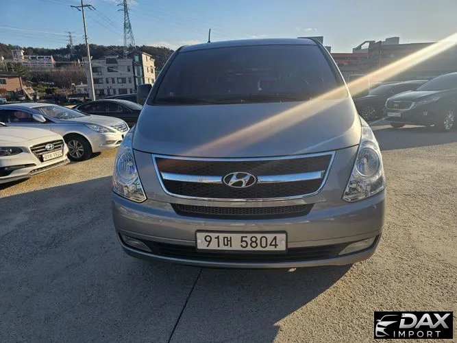 Hyundai Starex 5-Seater VAN