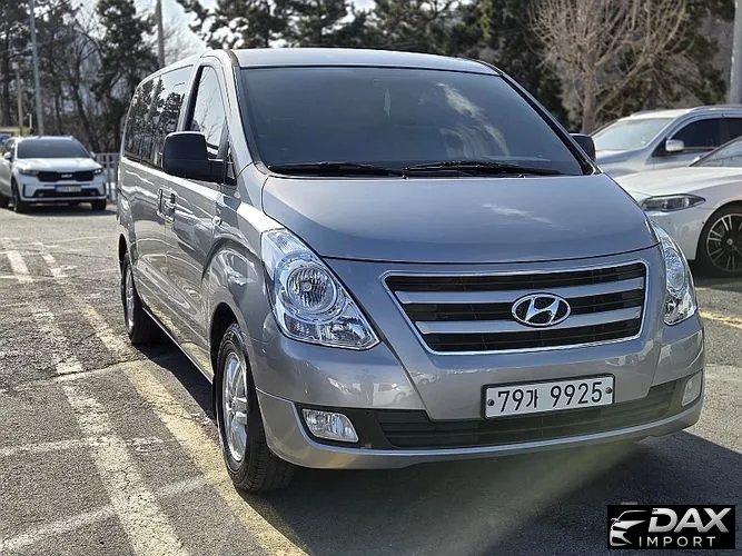 Hyundai Starex 12-Seater Wagon