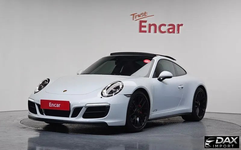 Porsche 911 Carrera 4 GTS
