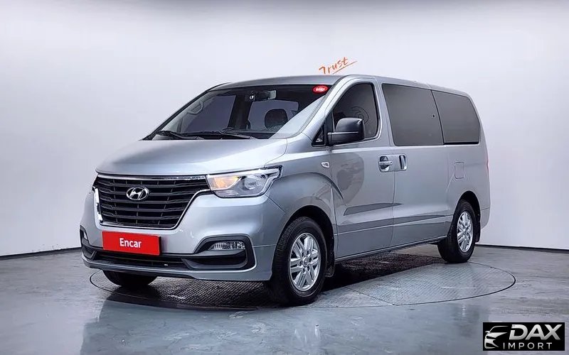 Hyundai Starex Van 5-Seater LPi