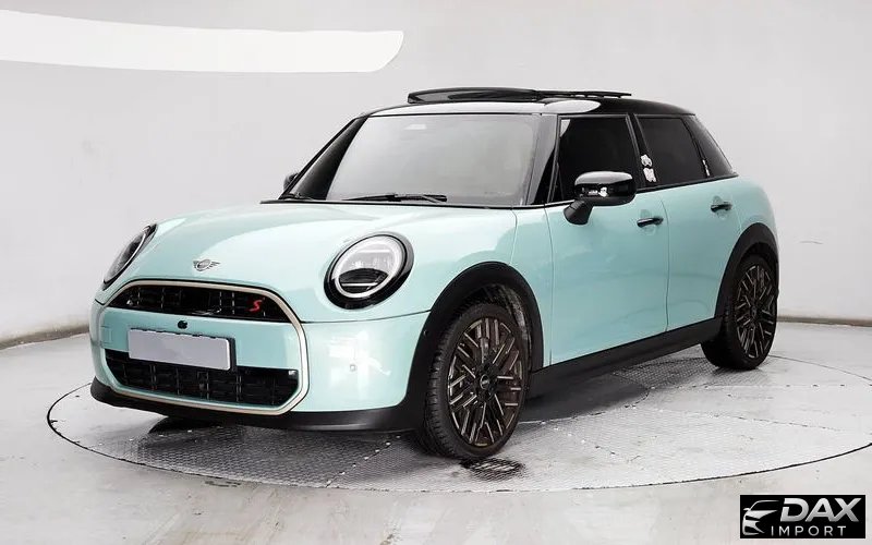 Mini Cooper 5 Door Favoured