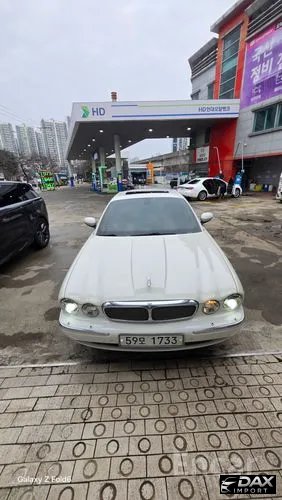 Jaguar XJ 2.7D SWB