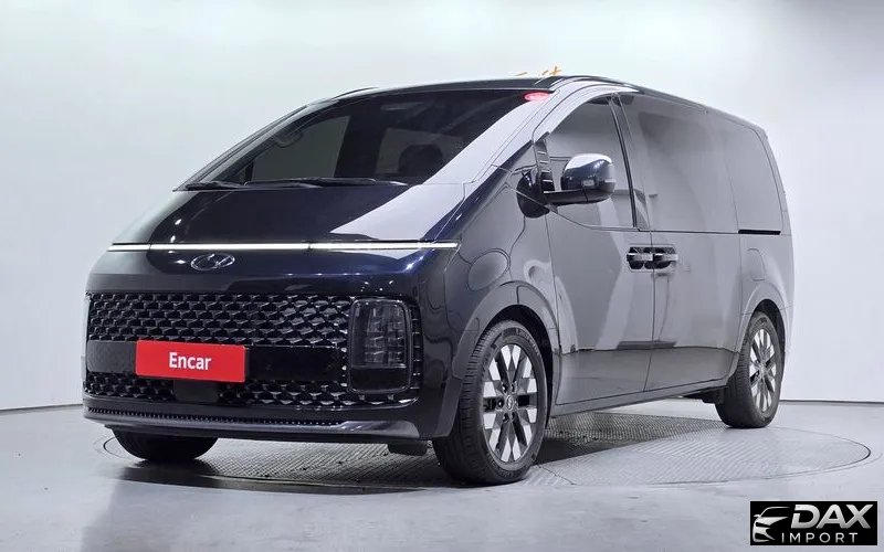 Hyundai Staria Lounge 9-Seater