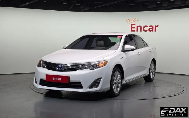 Toyota Camry Hybrid XLE