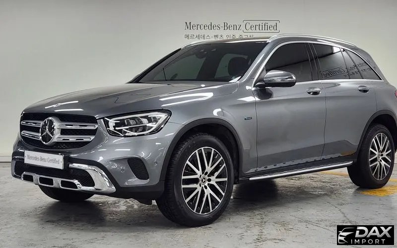 Mercedes-Benz GLC-Class GLC300e 4MATIC