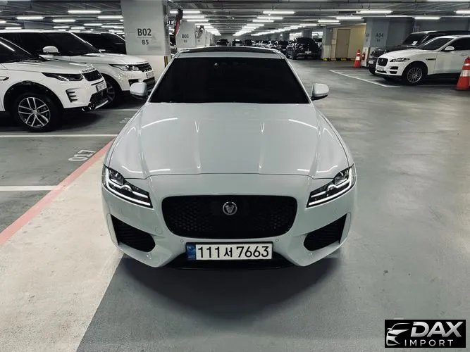 Jaguar XF 20d Chequered Flag Edition